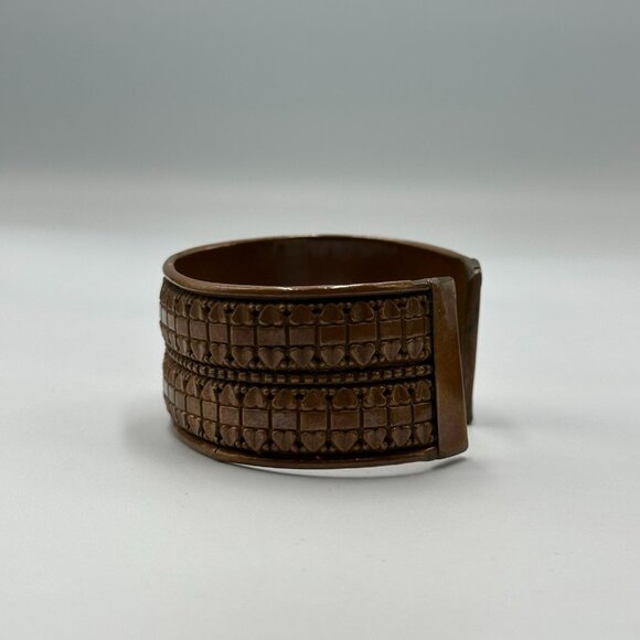 Copper Cuff Bracelet Embossed Heart Pattern Textured Wide Band Boho 7.5" - Picture 6 of 9